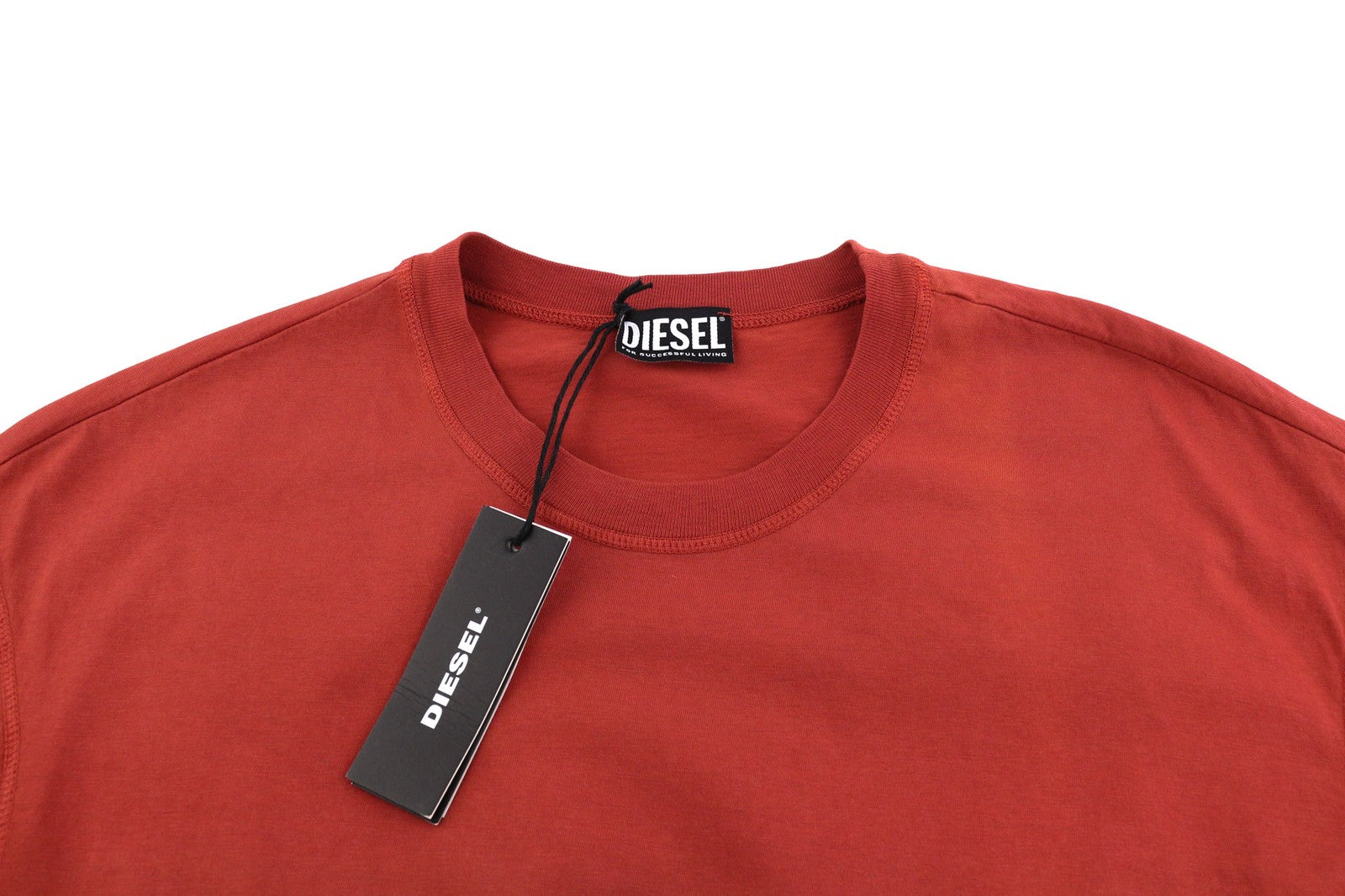 DIESEL D-Bells-B moteriška suknelė S, 3/4 rankovėmis, apvalia iškirpte, raišteliu juosmenyje, rekomenduojama kaina – 110 € 