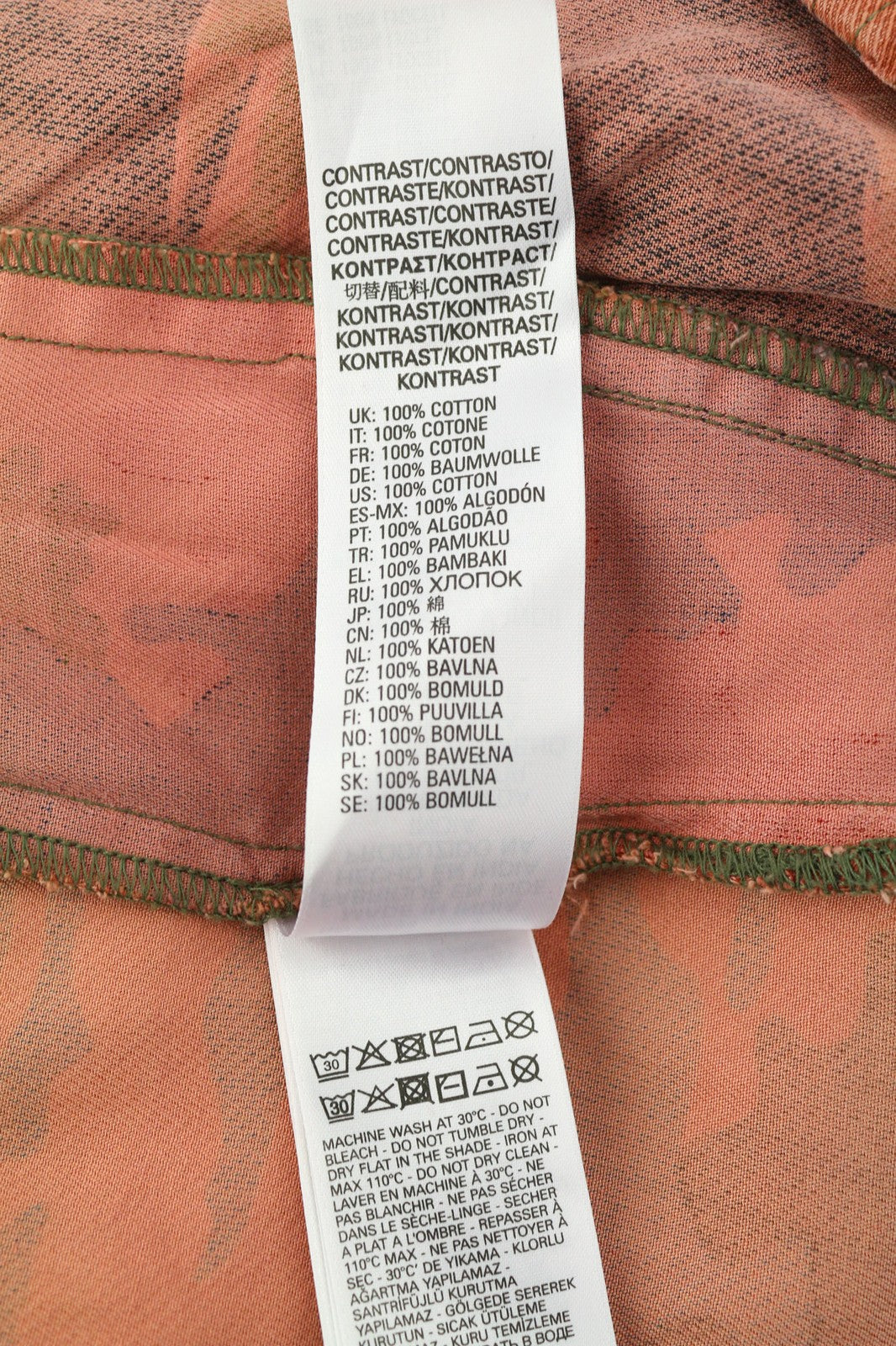 DIESEL D-Vittoria moteriška suknelė XS dydžio ilgomis rankovėmis, su diržu, kamufliažinė nugara, rekomenduojama kaina – 350 € 