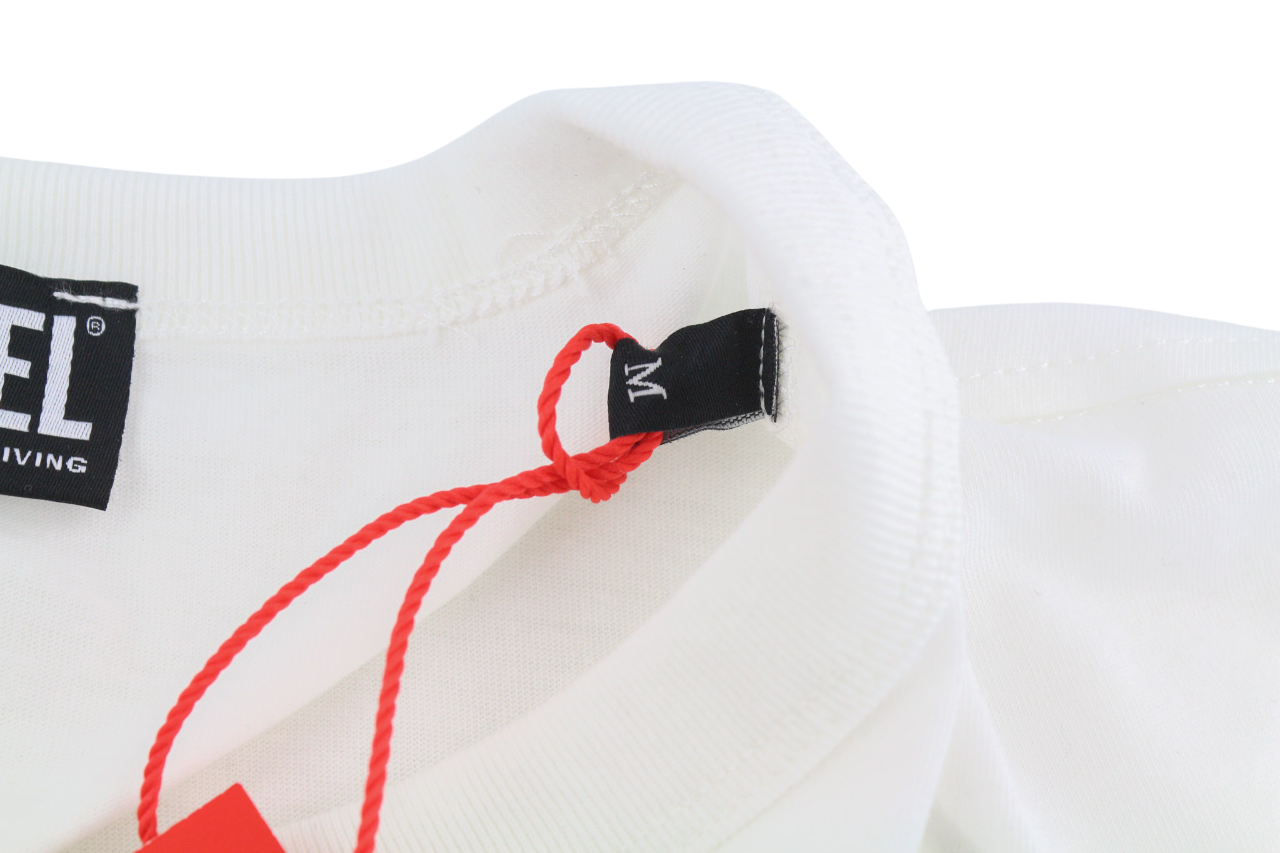 DIESEL T-Just-E19 vyriški marškinėliai M trumpomis rankovėmis, apvalia apykakle, priekyje, balti trikotažo rašto