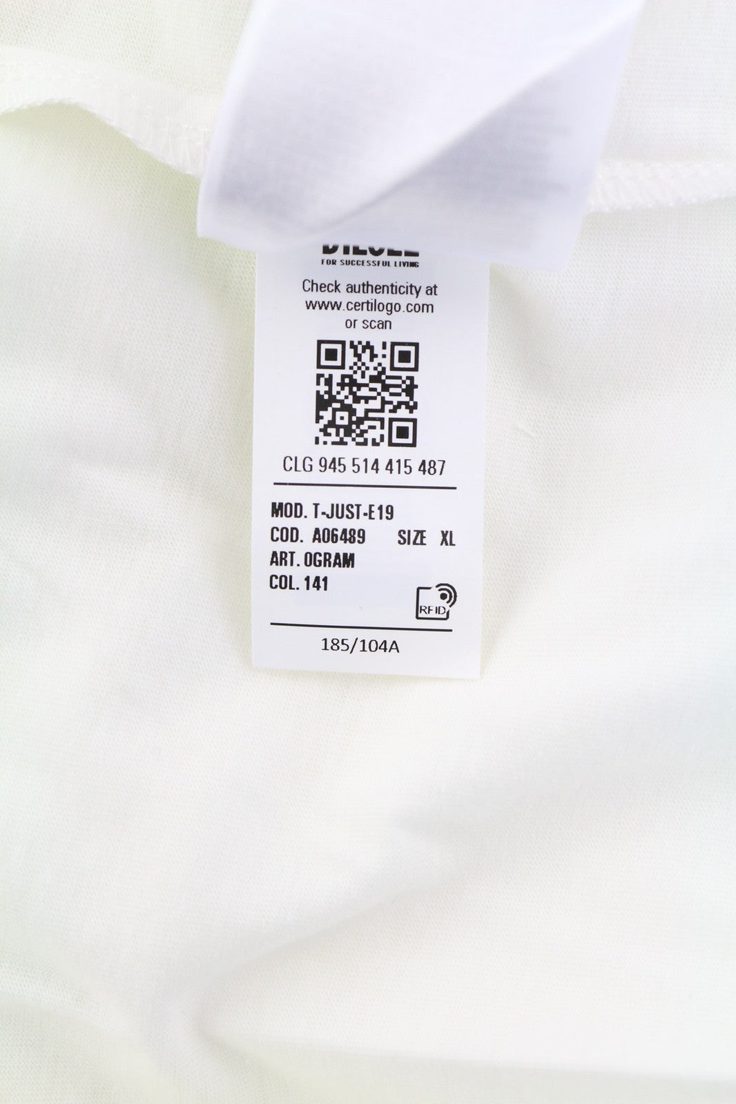 DIESEL T-Just-E19 vyriški marškinėliai XL dydžio, trumpomis rankovėmis, apvalia apykakle, priekyje, balti.