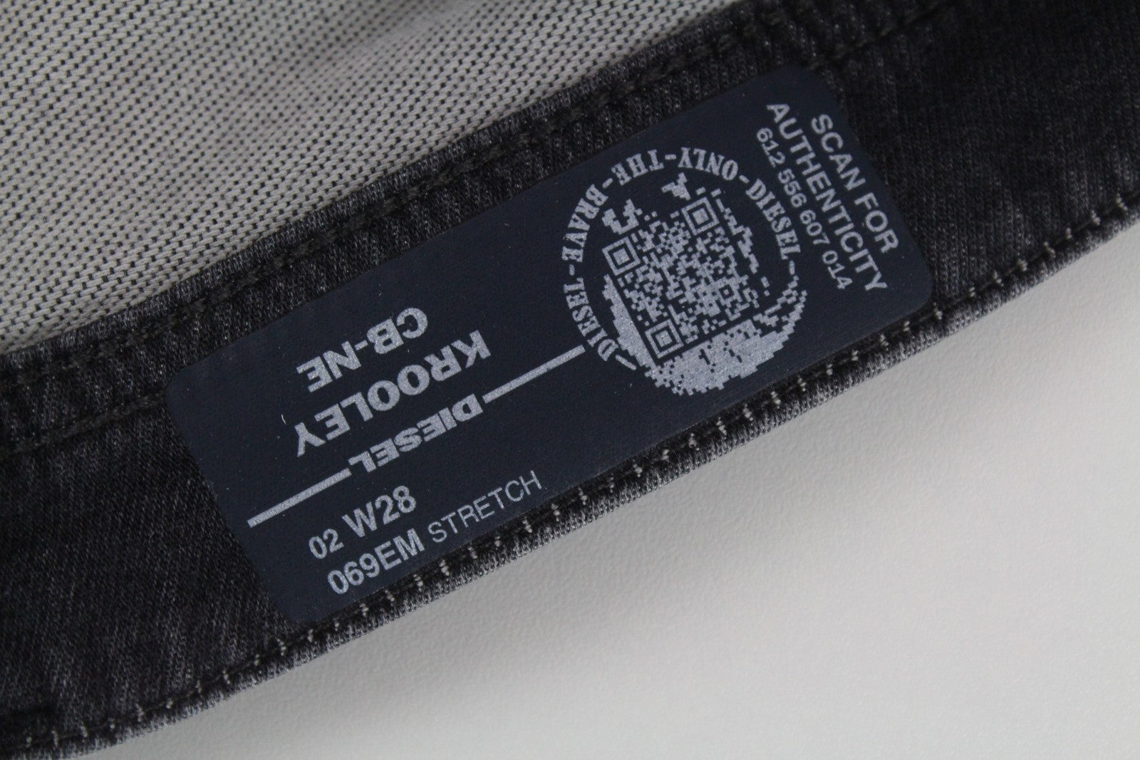 DIESEL Krooley CB-NE 069EM Vyriški džinsai W28 Gray Jogg Sweat Slim Distressed 