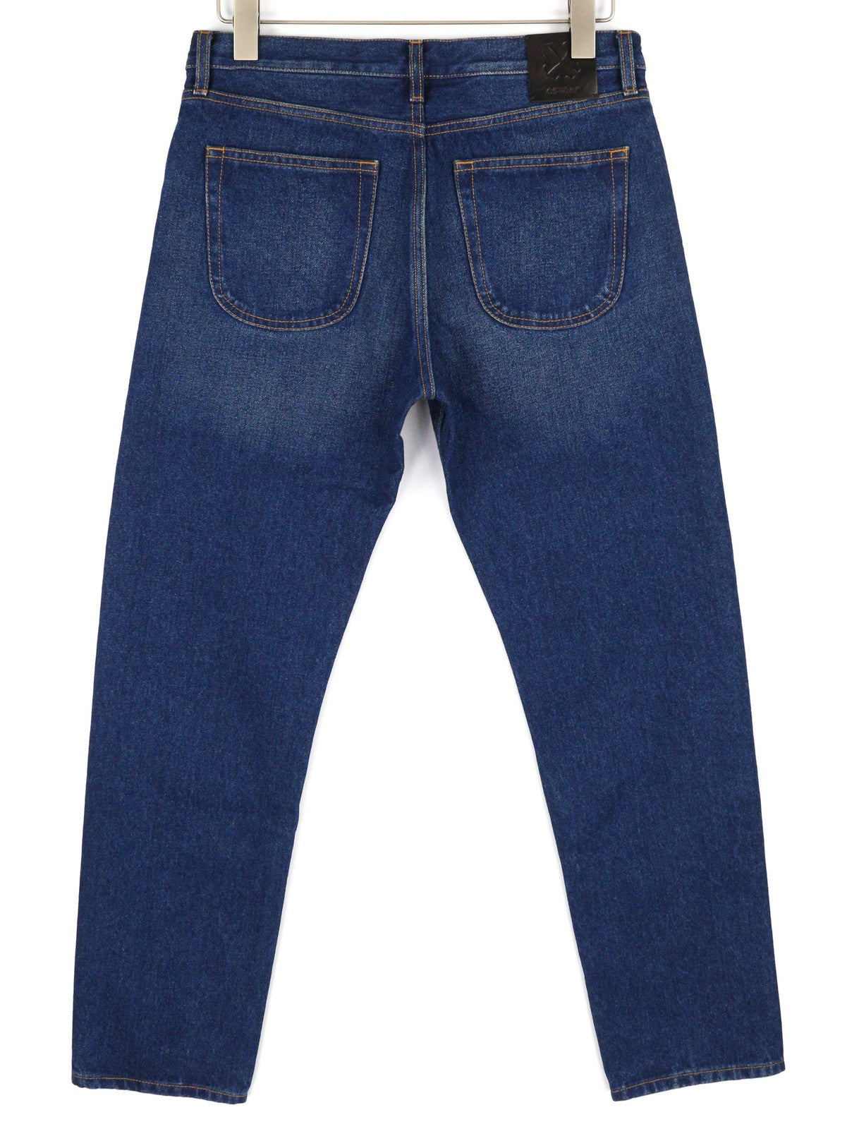 BALTI ARR siaurėjantys vyriški džinsai W31 tamsiai mėlyni su sagomis ir kišenėmis, skalbti, rekomenduojama kaina – 650 € 