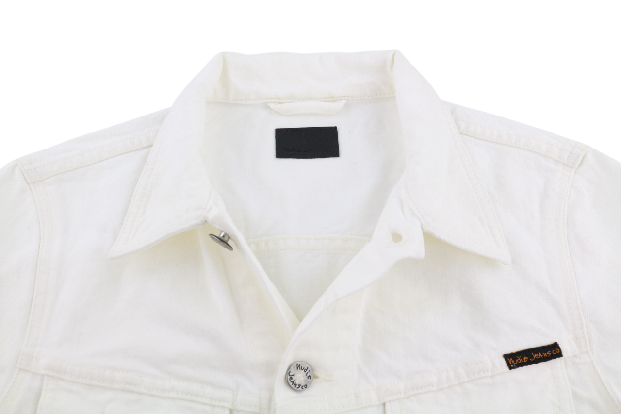 NUDIE Perry vyriška striukė S, ekologiška balta, su sagomis kaklo srityje, džinsinio audinio. 