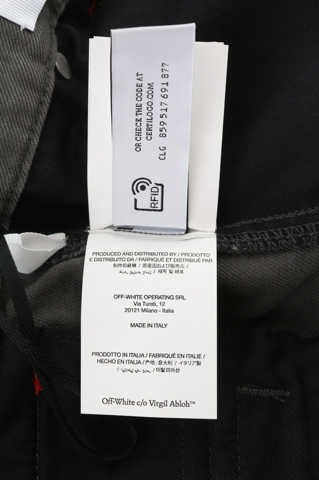OFF-WHITE „Script Canv Cargo“ vyriškos kelnės, W32, su sagomis, raudonos kišenės, rekomenduojama kaina – 550 € 