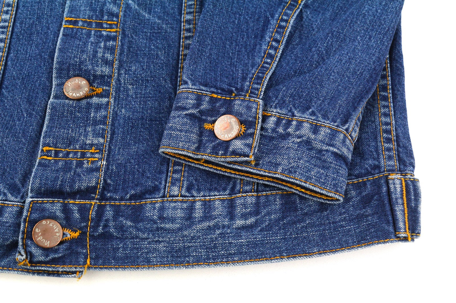 NUDIE Terry vyriška striukė S, perdirbta, dėvėta skalbtos mėlynos spalvos, su sagomis, džinsinio audinio. 