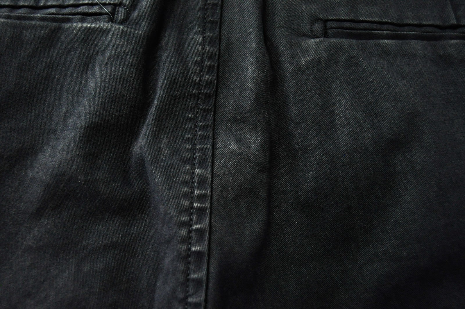 SCOTCH &amp; SODA Ams Couture šortai W28 vyriški tamsiai mėlyni dažytos medvilnės šortai su plyšiais ir kišenėmis 