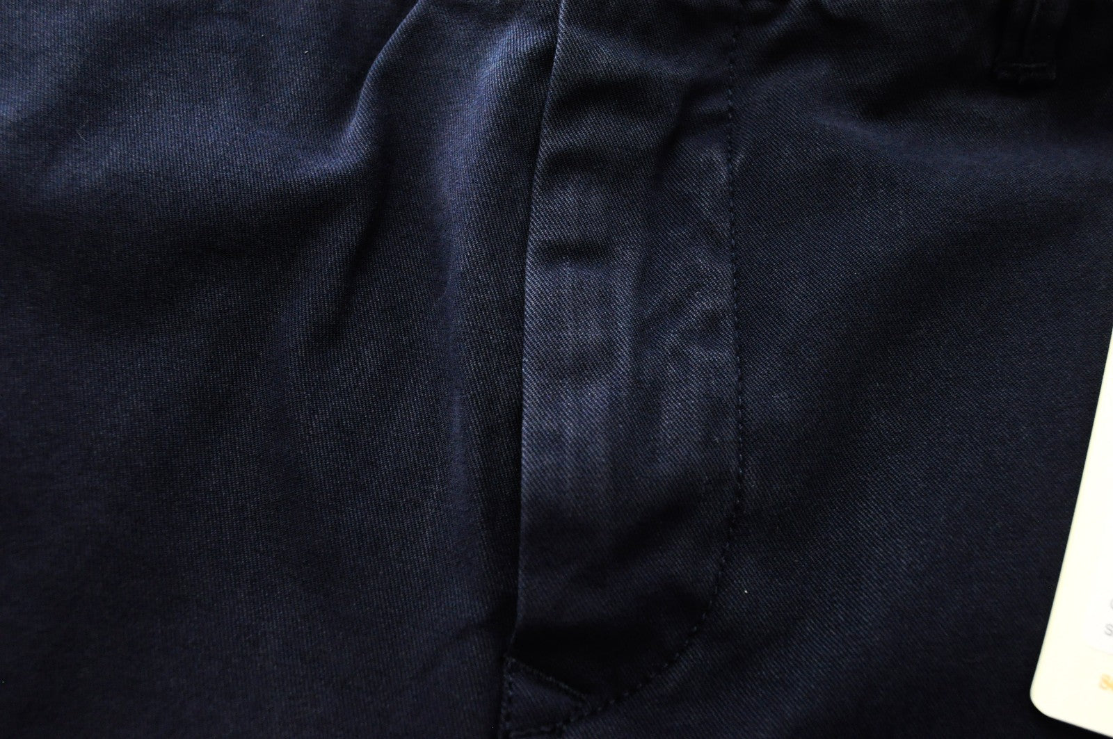 SCOTCH &amp; SODA Ams Couture šortai W28 vyriški tamsiai mėlyni dažytos medvilnės šortai su plyšiais ir kišenėmis 