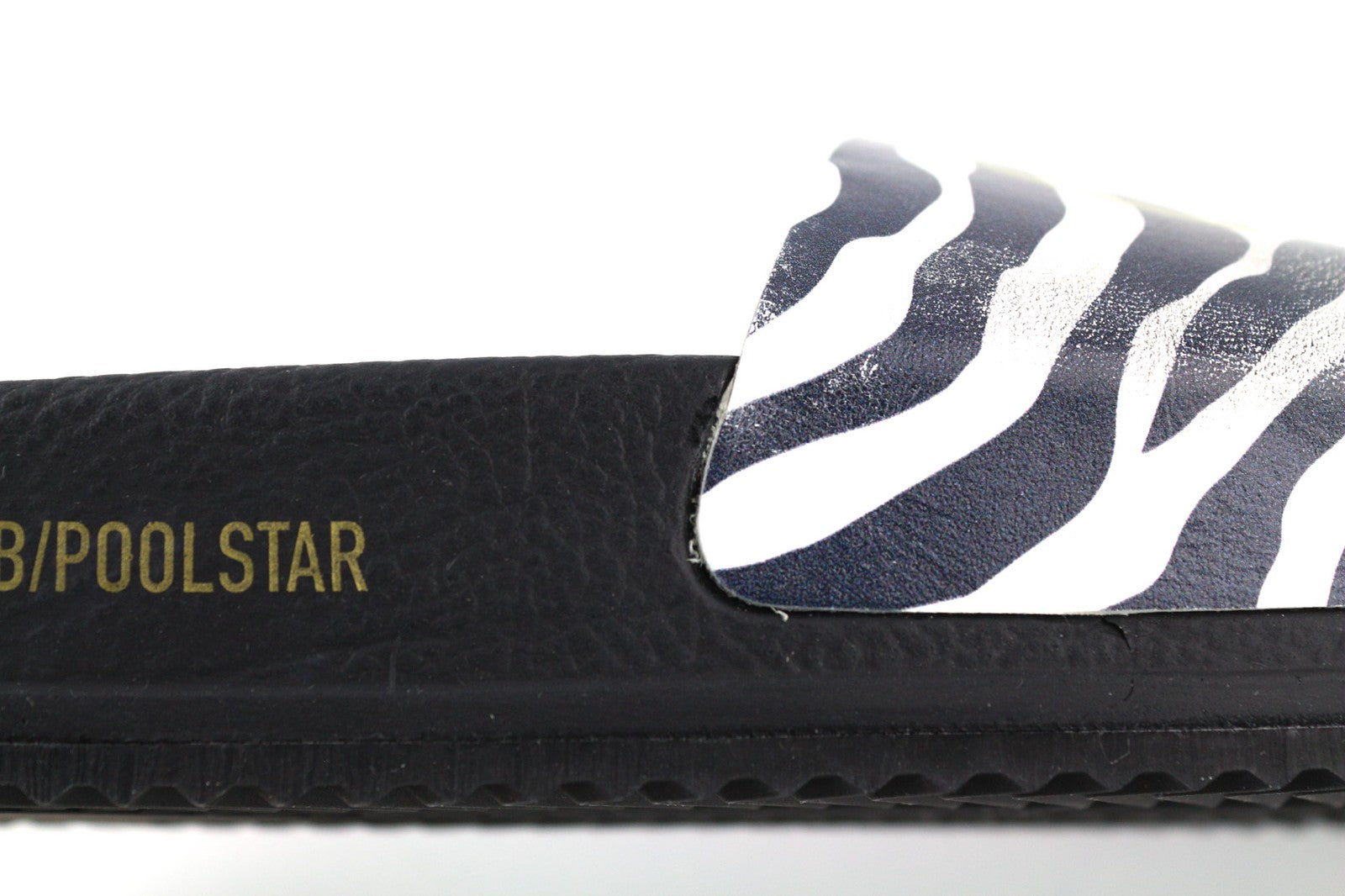 GOLDEN GOOSE Poolstar moteriškos šlepetės, 39 dydžio, juodos, su zebro raštu, užsegamos vasarinėms 