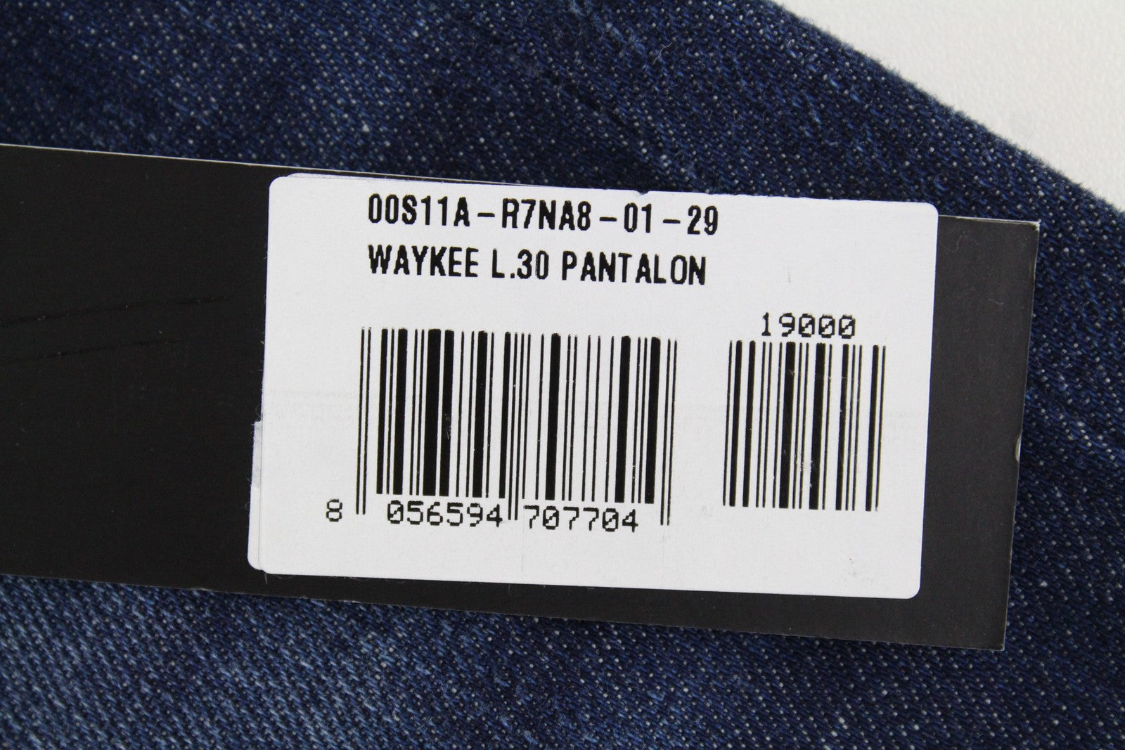 DIESEL Waykee R7NA8 vyriški džinsai W29 L30 tiesaus kirpimo, mėlyni, skalbtos medvilnės džinsai 