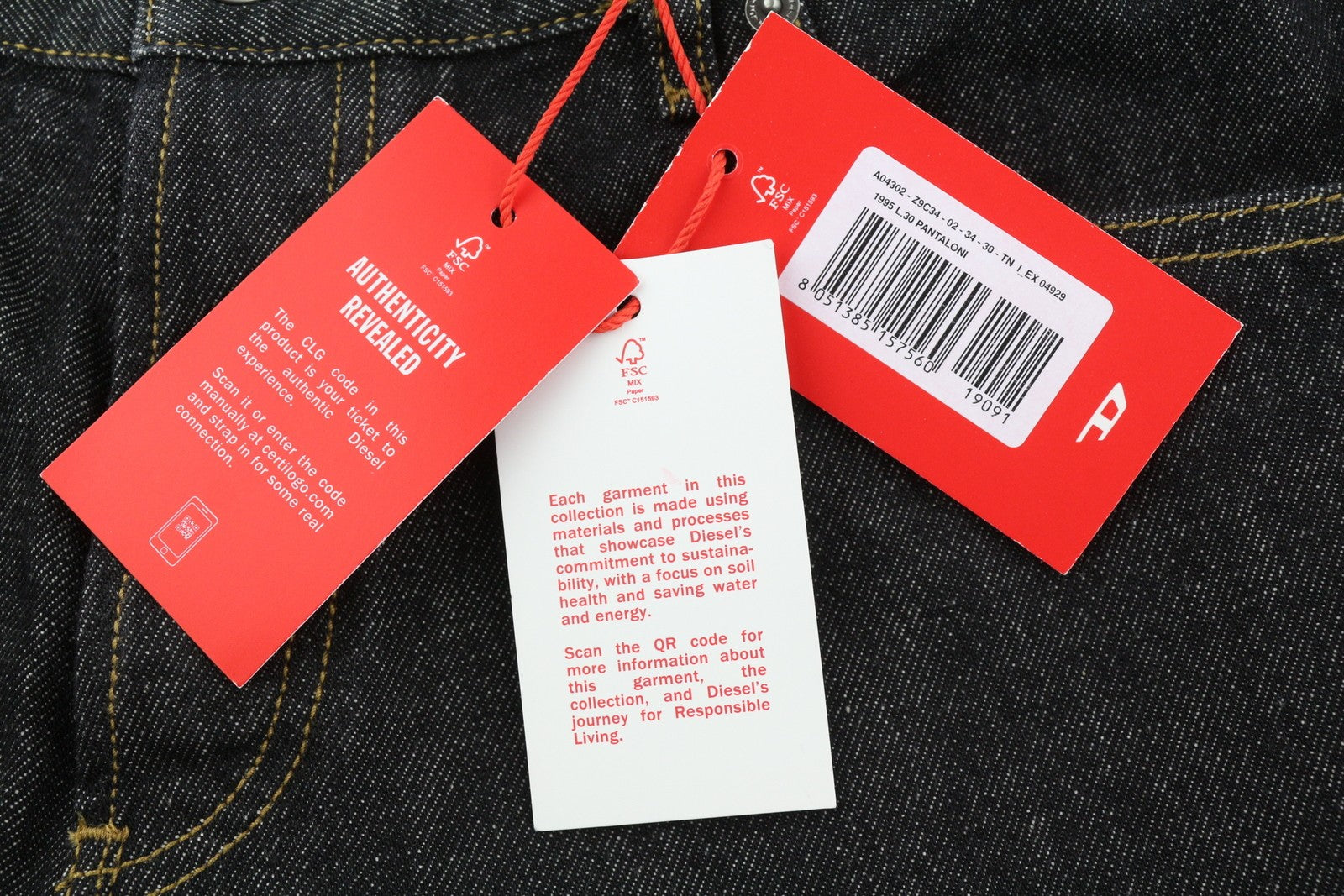 DIESEL 1995 Z9C34 vyriški džinsai W34/L30 siauri, tiesūs, tamsūs, su sagomis. Rekomenduojama kaina – 185 €. 