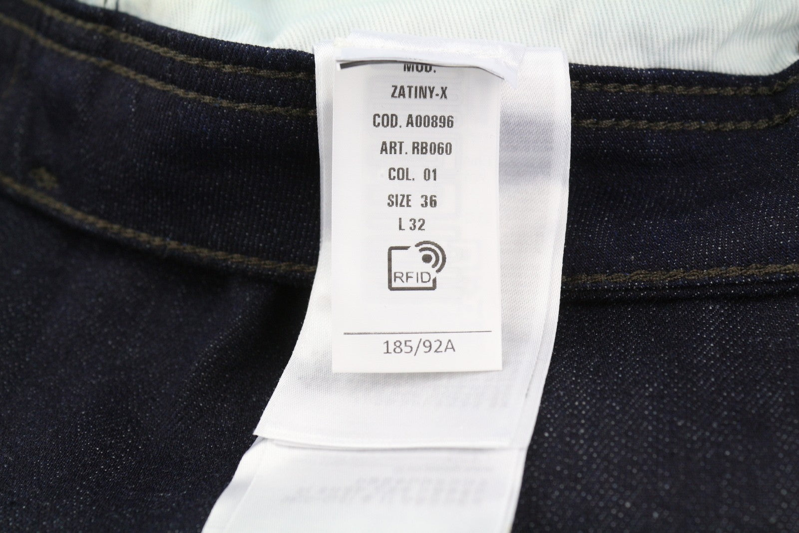 DIESEL Zatiny RB060 vyriški džinsai W36/L32, laisvo kirpimo, su sagomis, tamsiai mėlyni, džinsinio audinio. 