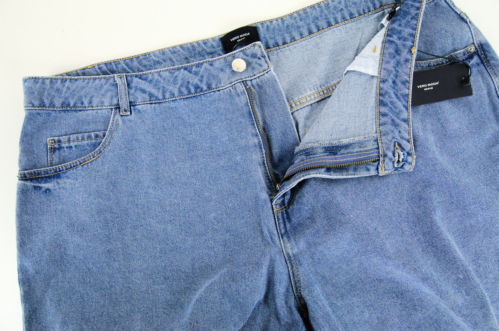 VERO MODA moteriški šortai, UK22, mėlyni džinsiniai, grynos medvilnės, nėriniai, 5 kišenės, laisvalaikio stiliaus.