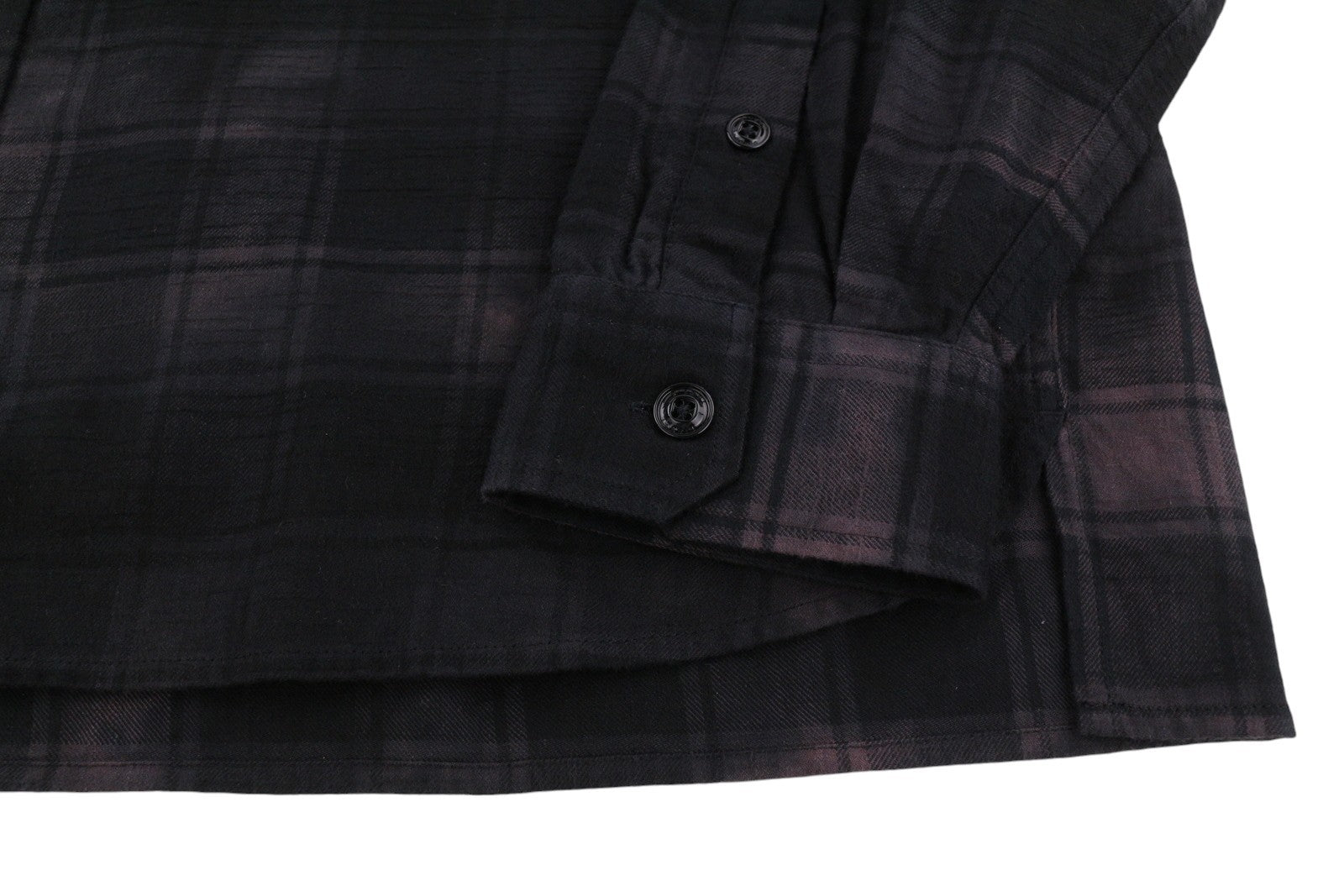 DIESEL S-Jess-Dip vyriški marškinėliai, L dydžio, juodi flaneliniai, su sagomis, languoti, platėjančia kaklo iškirpte, rekomenduojama kaina – 150 €