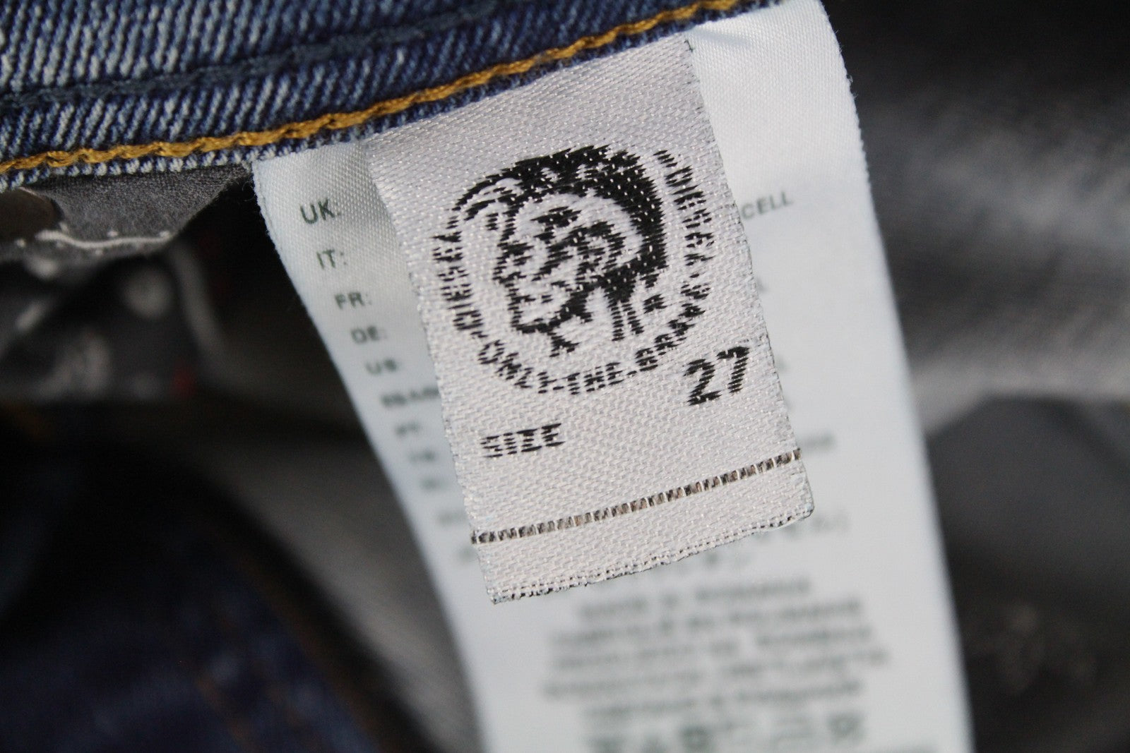 DIESEL Tepphar 080AC vyriški džinsai W27/L32 Slim Carrot Fit mėlyni, dirbtinio tamprumo. 