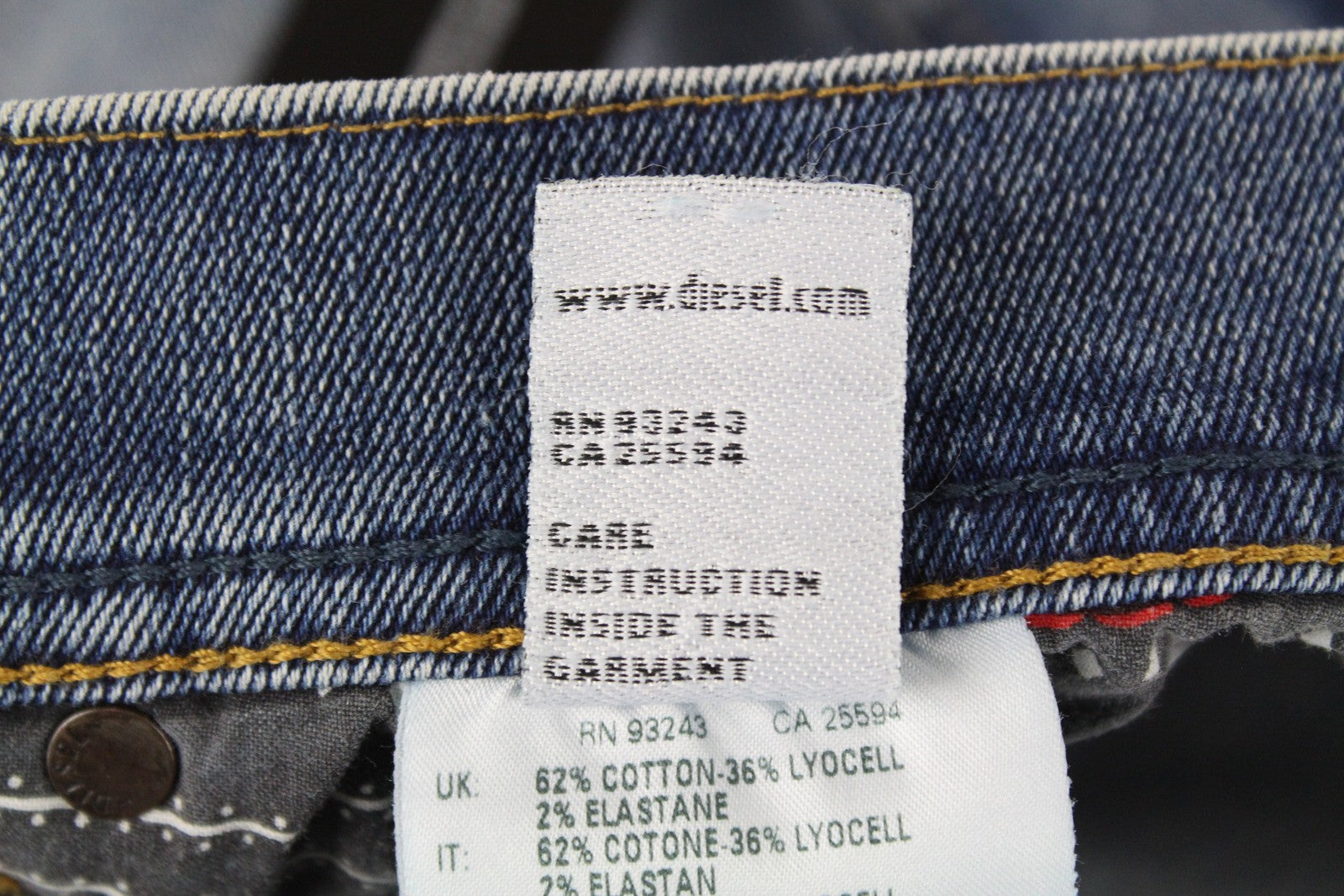DIESEL Tepphar 080AC vyriški džinsai W27/L32 Slim Carrot Fit mėlyni, dirbtinio tamprumo. 