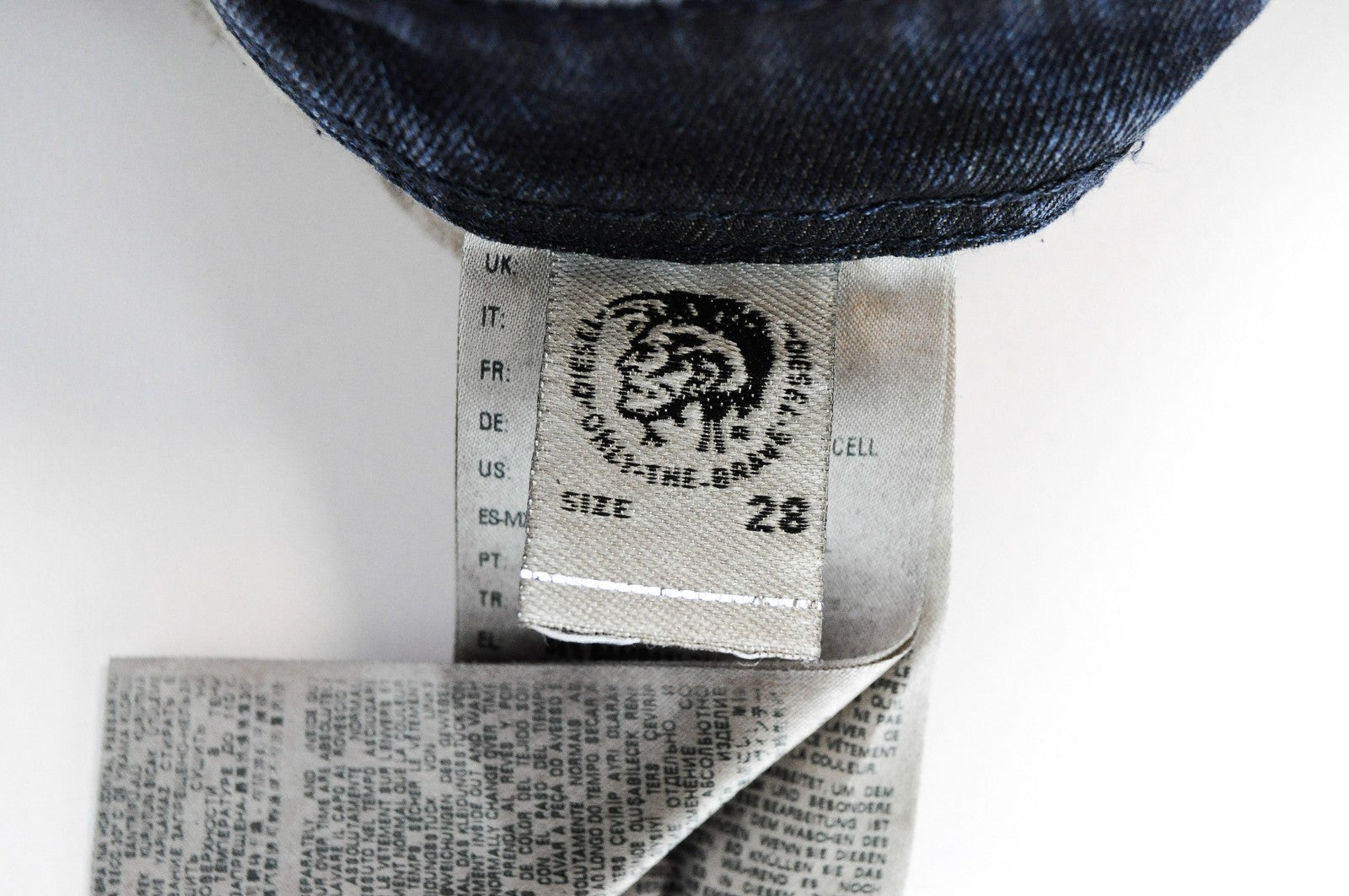 DIESEL Krayver R48XU vyriški džinsai W28/L32 Slim Carrot Fit medvilniniai tamprūs džinsai, mėlyni, skalbti 