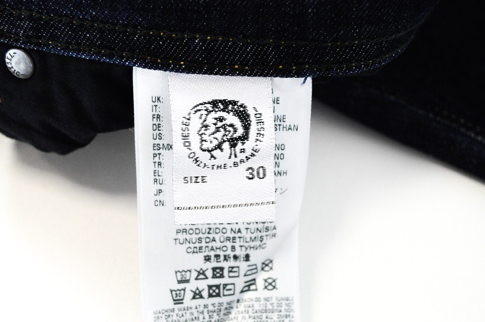 DIESEL Tepphar R7NA8 Mens Jeans W30 L34 Slim Carrot  Cotton Wash Blue Denim