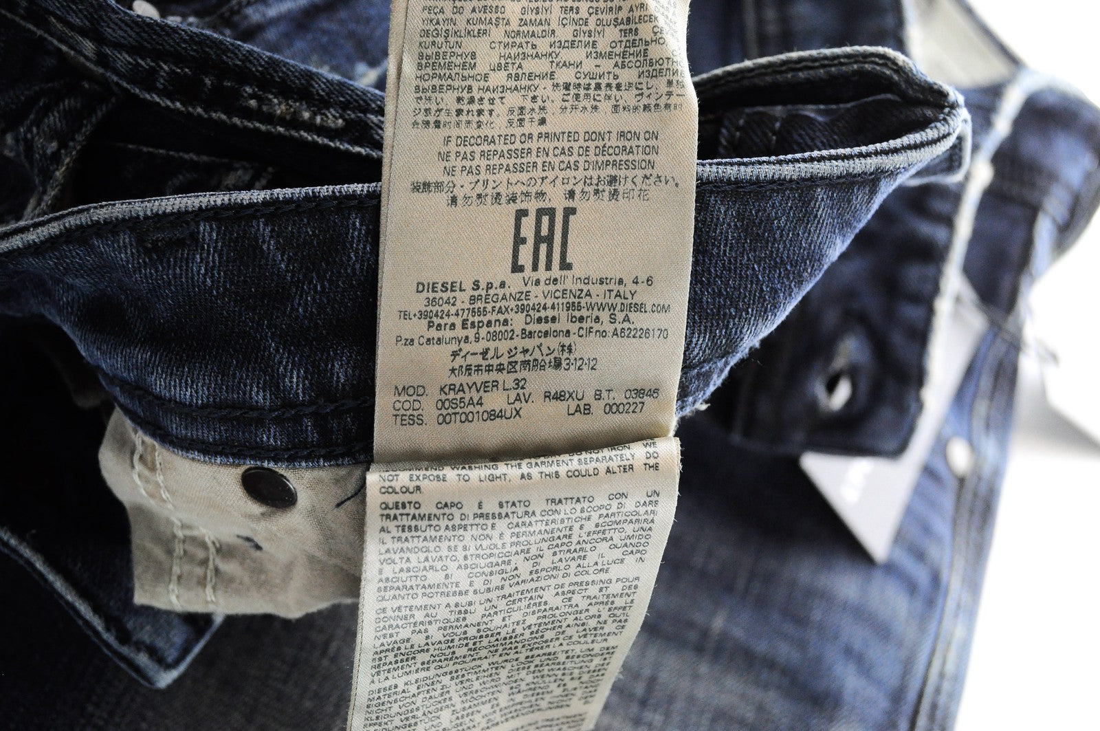 DIESEL Krayver R48XU vyriški džinsai W31/L32 Slim Carrot Fit mėlyni medvilniniai tamprūs džinsai skalbimui 
