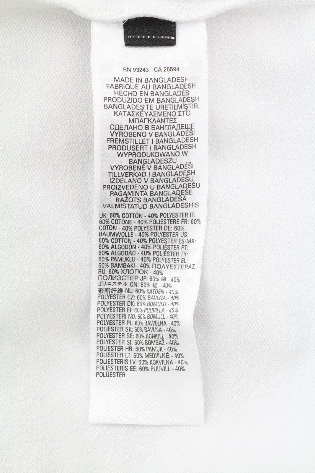 DIESEL S-Ginn-K28 vyriškas džemperis M, baltas, apvalia kaklo iškirpte, priekyje, rekomenduojama kaina – 125 € 