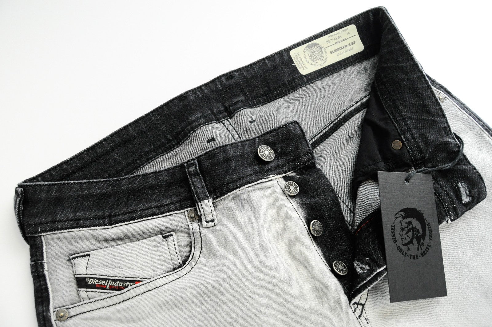 DIESEL Sleenker-X-SP 082AX vyriški džinsai W31/L32 skalbtos pilkos spalvos, ploni, tamprūs. 
