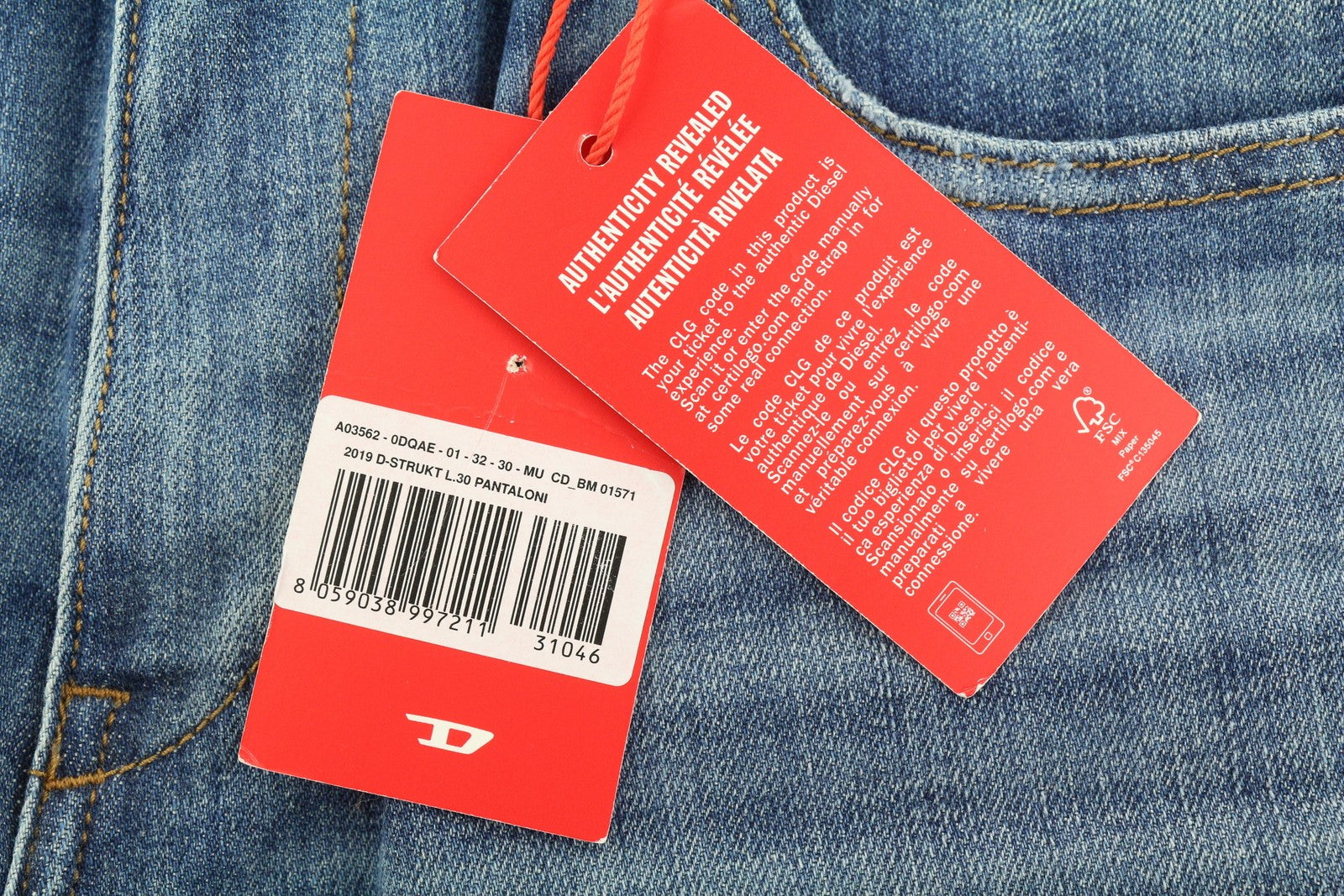 DIESEL 2019 D-Strukt 0DQAE vyriški džinsai W32/L30 Slim Fade Effect Denim, rekomenduojama kaina 175 € 