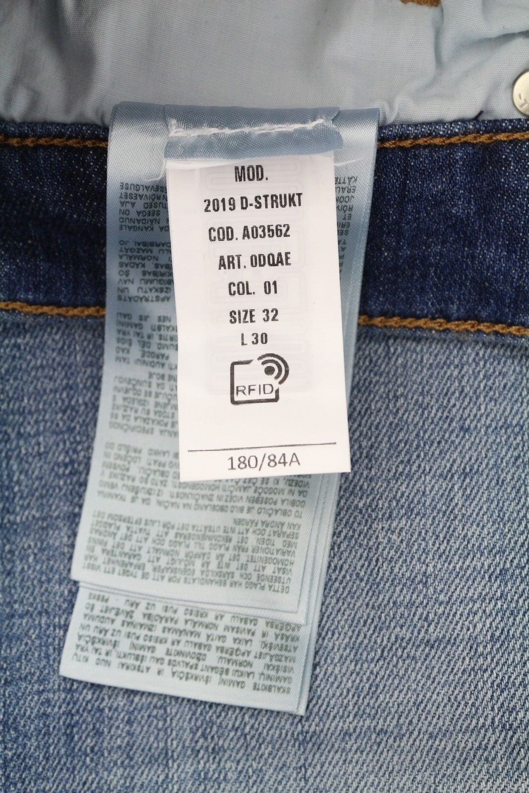 DIESEL 2019 D-Strukt 0DQAE vyriški džinsai W32/L30 Slim Fade Effect Denim, rekomenduojama kaina 175 € 