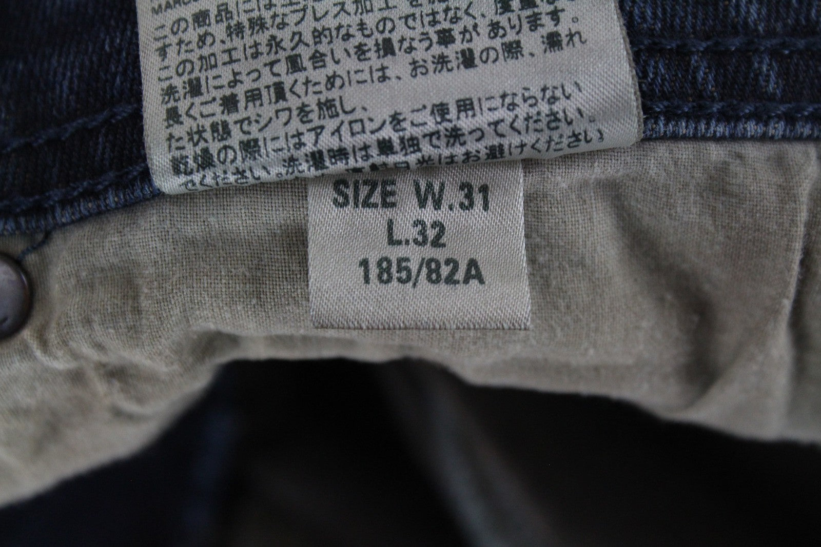 DIESEL Krayver R48XU vyriški džinsai W31/L32 Slim Carrot rašto plėšyti mėlyni medvilniniai 