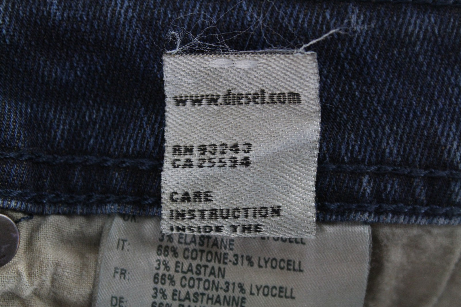 DIESEL Krayver R48XU vyriški džinsai W31/L32 Slim Carrot rašto plėšyti mėlyni medvilniniai 