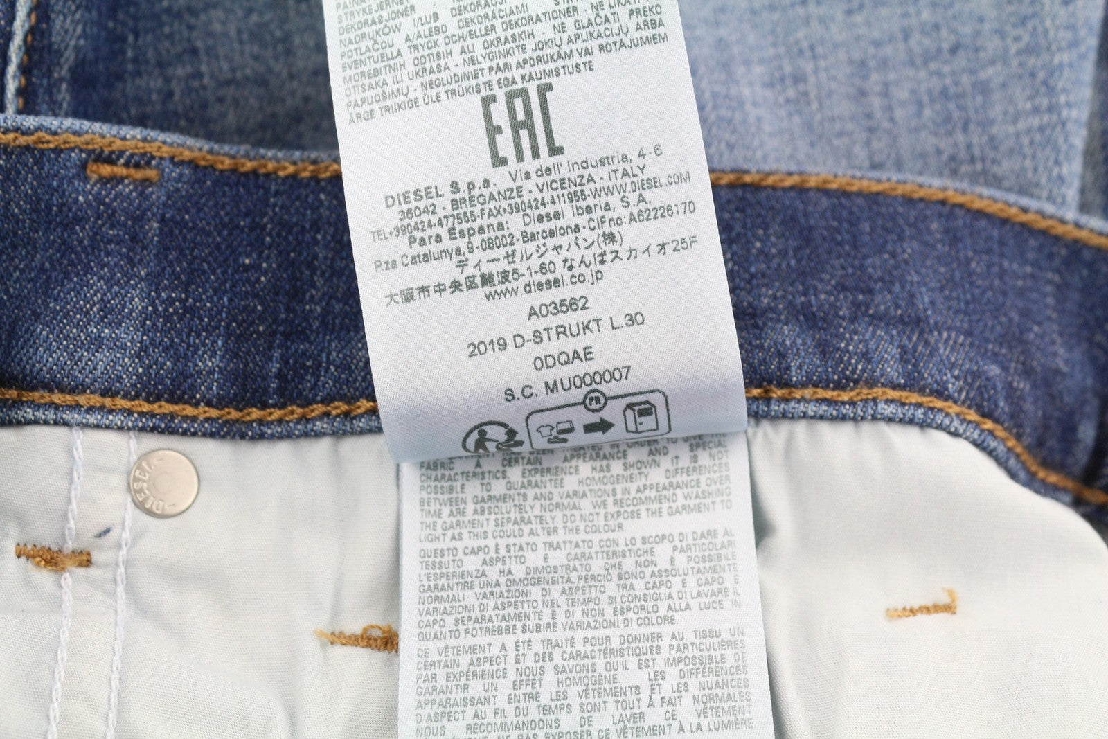 DIESEL 2019 D-Strukt 0DQAE vyriški džinsai W33/L30 Slim Fade Effect Denim, rekomenduojama kaina 175 € 