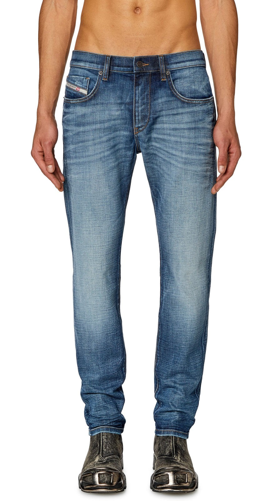 DIESEL 2019 D-Strukt 0DQAE vyriški džinsai W32/L32 Slim Fade Effect Denim, rekomenduojama kaina 175 € 