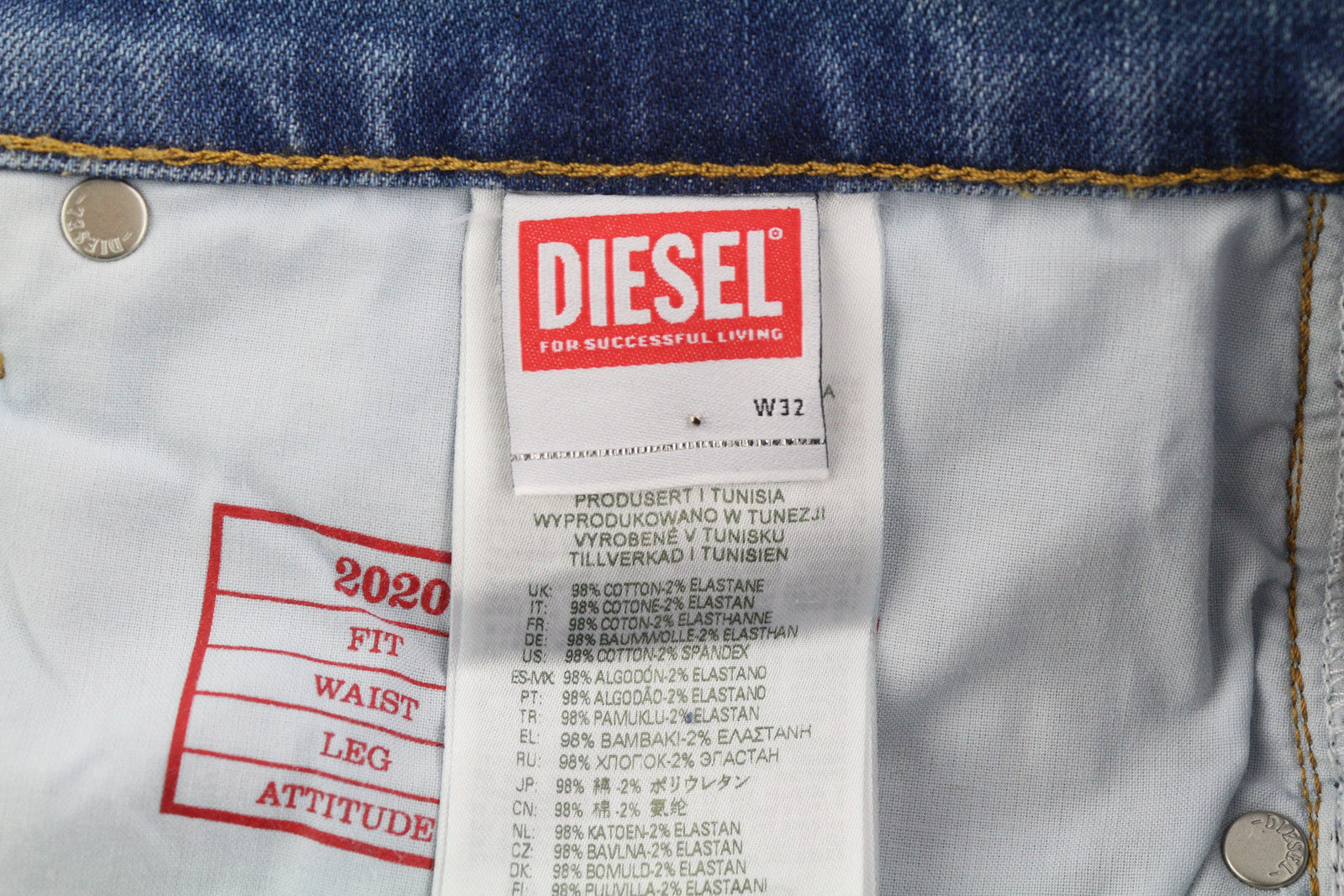 DIESEL 2020 D-Viker 0EHAJ vyriški džinsai W32/L30 vidutinio juosmens, įprasto kirpimo, tiesios klešnės 