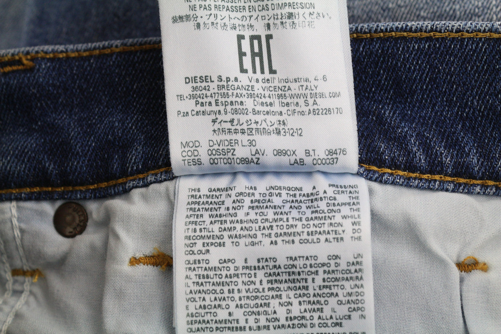 DIESEL D-Vider 0890X vyriški džinsai W30/L30 morkų kirpimo, tamprūs, skalbtos mėlynos spalvos 