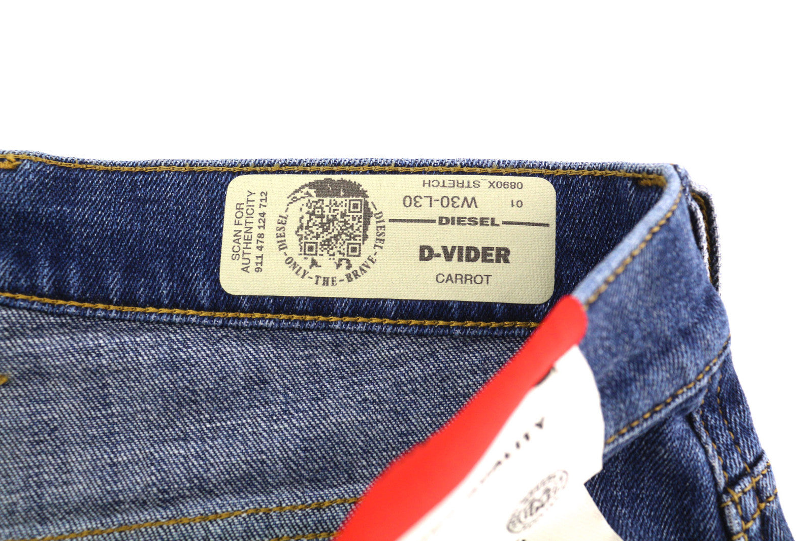 DIESEL D-Vider 0890X vyriški džinsai W30/L30 morkų kirpimo, tamprūs, skalbtos mėlynos spalvos 