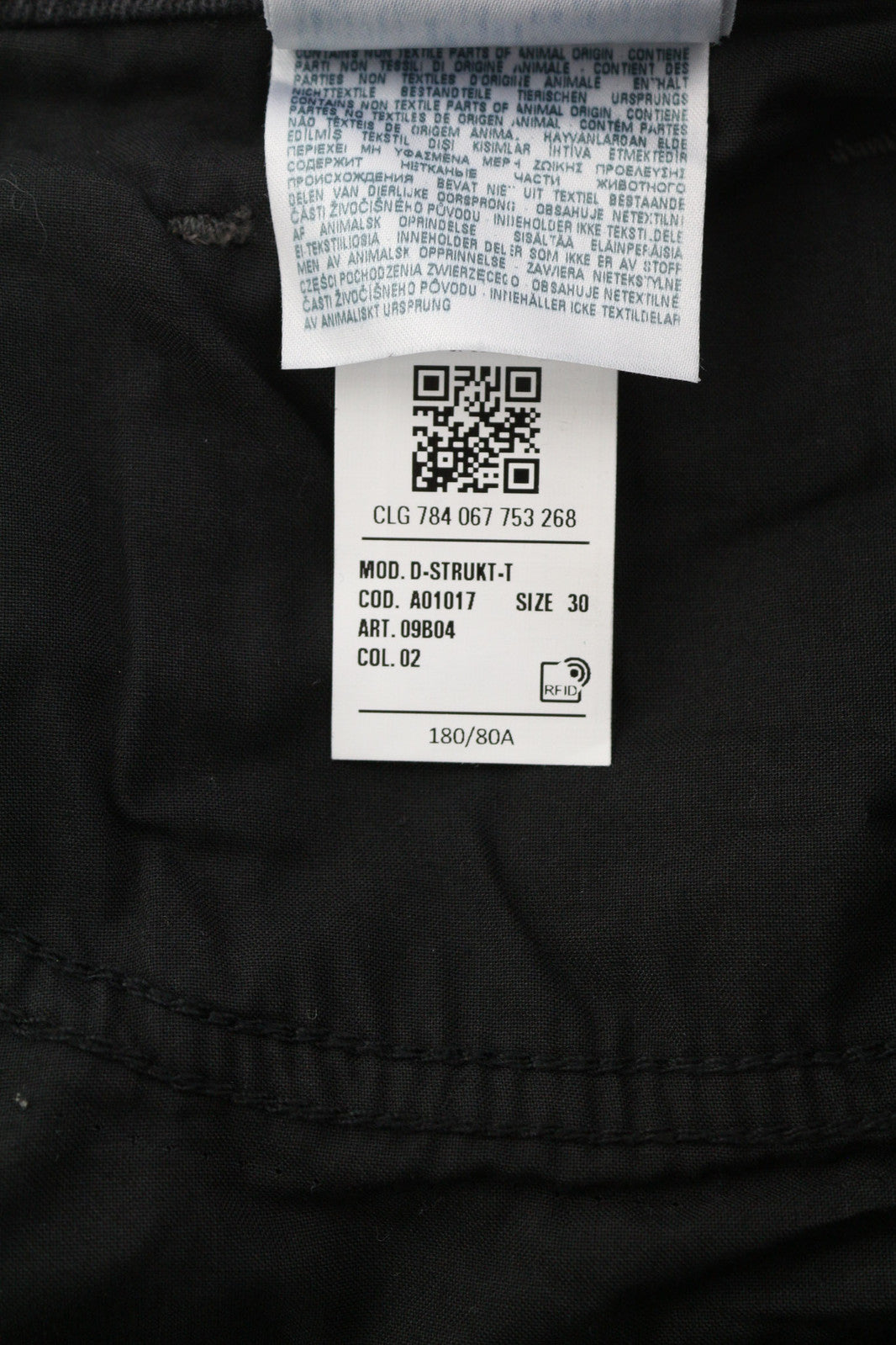 DIESEL D-Strukt Jogg 09B04 vyriški džinsai W30 Slim Fit tamprūs skalbtos juodos spalvos, rekomenduojama kaina 295 € 