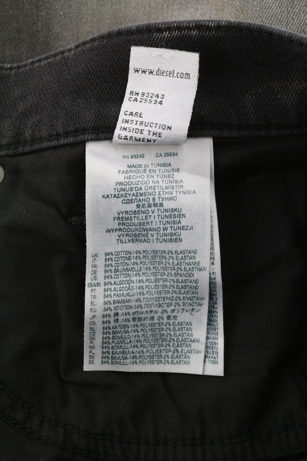 DIESEL D-Strukt Jogg 09B04 vyriški džinsai W30 Slim Fit tamprūs skalbtos juodos spalvos, rekomenduojama kaina 295 € 