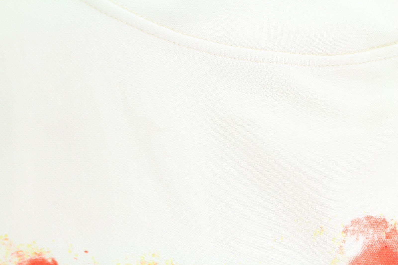 DIESEL S-Ginn-E5 vyriškas džemperis su baltu M dydžio megztiniu, apvalia kaklo iškirpte, priekyje logotipu ir pamušalu. 