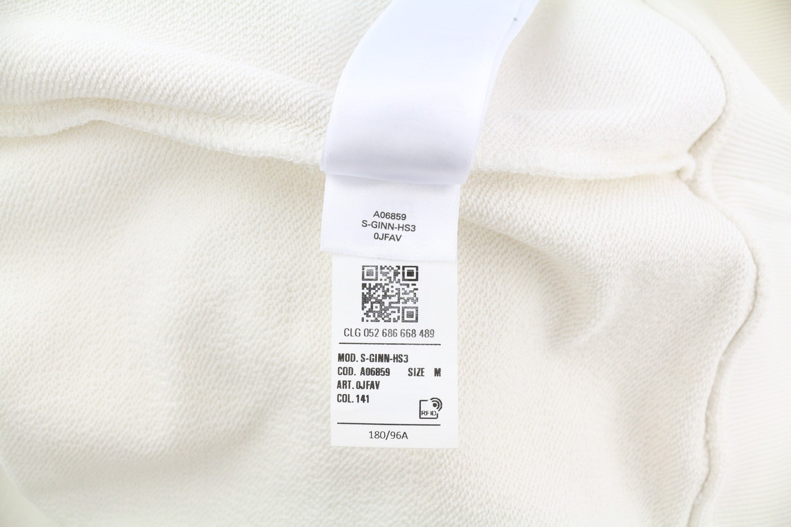 DIESEL S-Ginn-HS3 vyriškas džemperis M, baltas, megztinis apvalia kaklo iškirpte, priekinis logotipas, rekomenduojama kaina – 125 € 