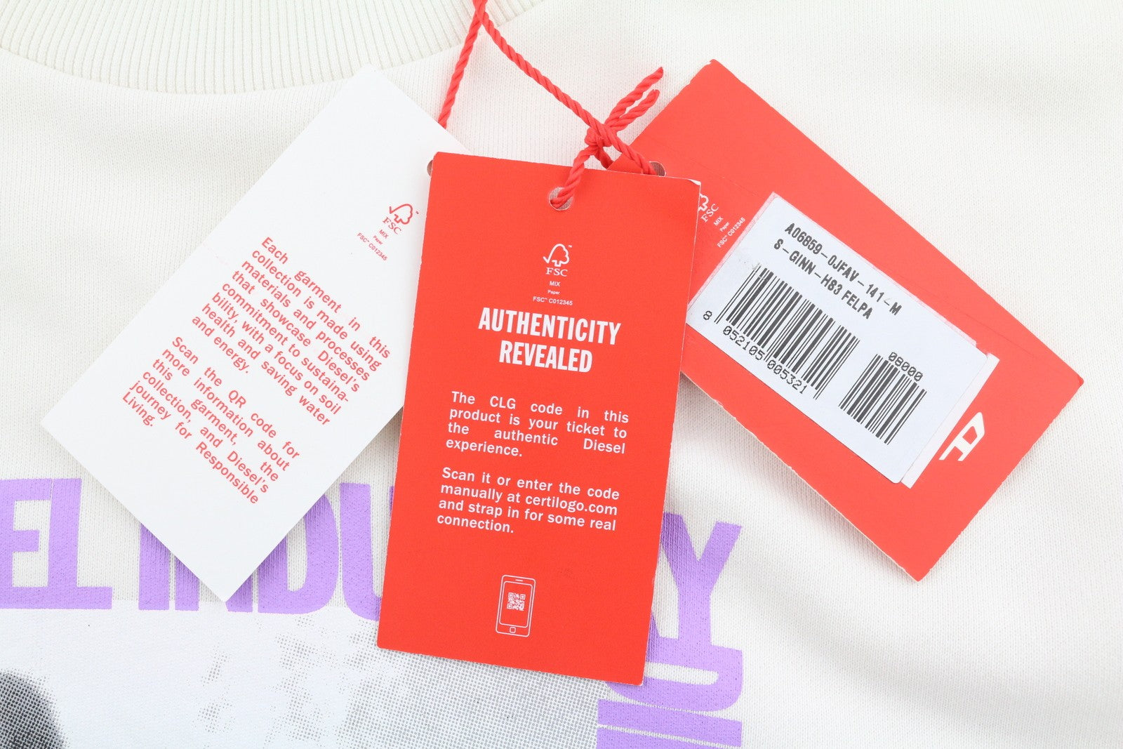 DIESEL S-Ginn-HS3 vyriškas džemperis M, baltas, megztinis apvalia kaklo iškirpte, priekinis logotipas, rekomenduojama kaina – 125 € 