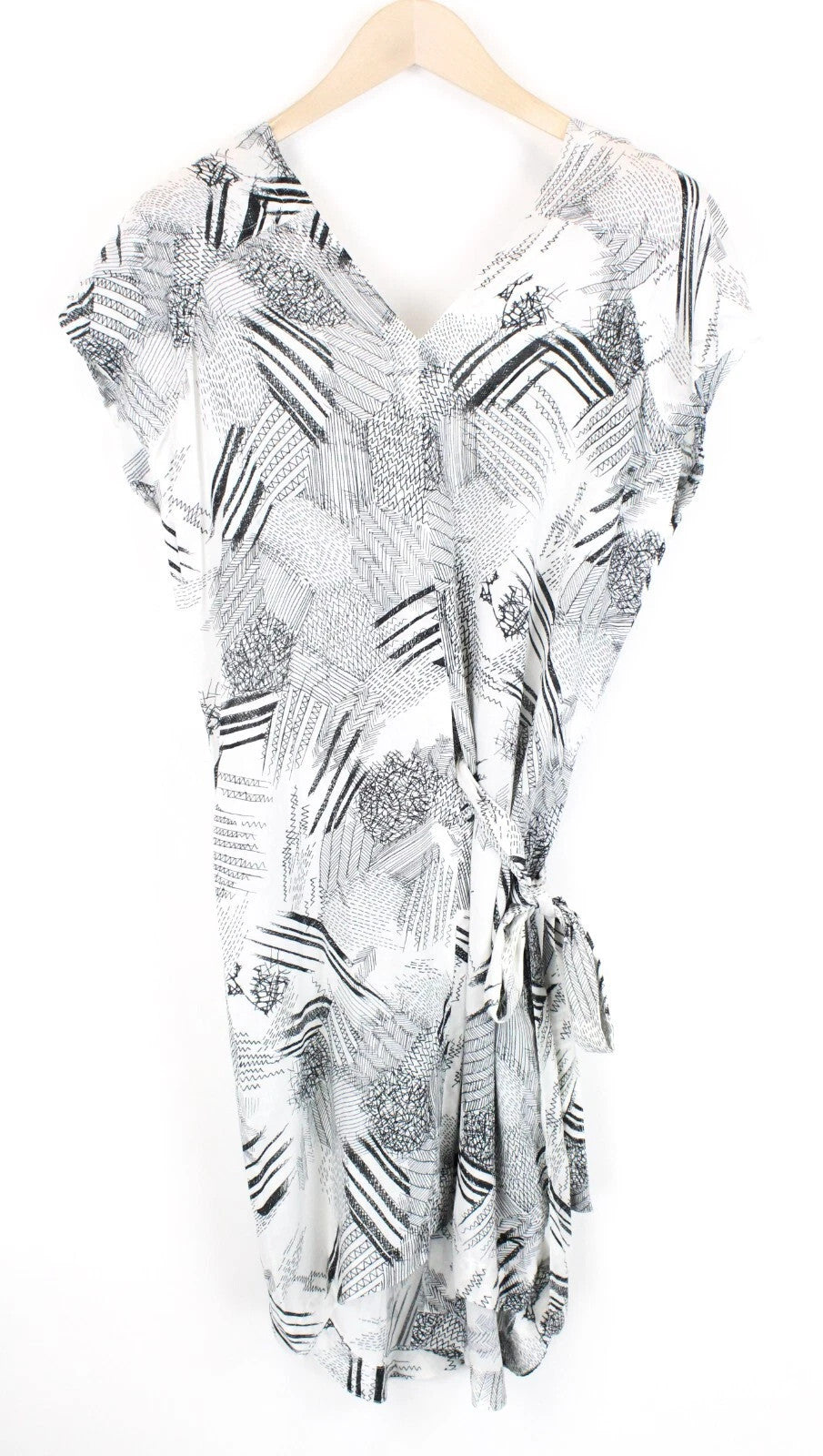 DENHAM moteriška 2XS suknelė balta raštuota trumpomis rankovėmis V formos iškirpte 2 viename 