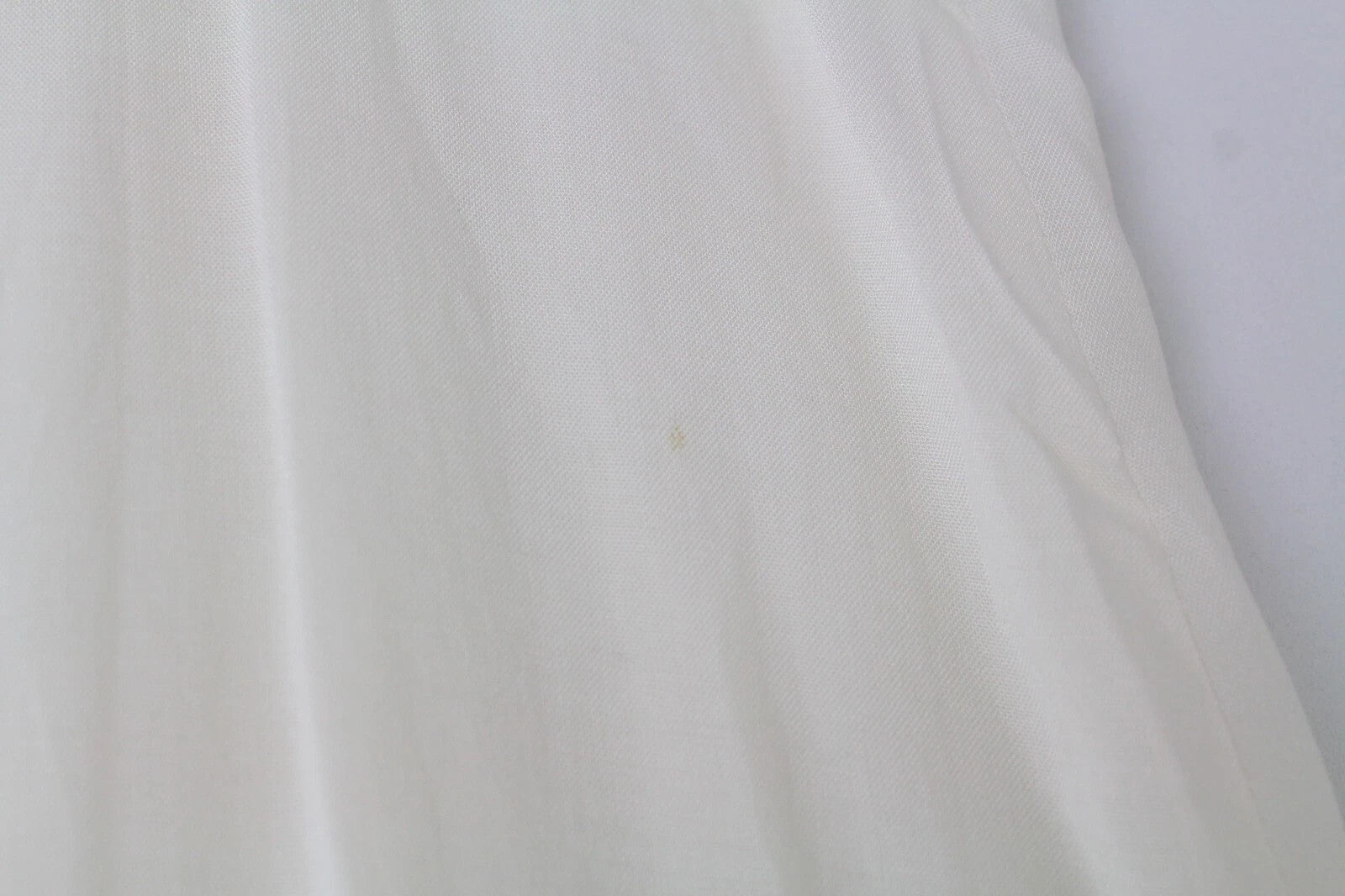 DENHAM moteriška 2XS suknelė balta raštuota trumpomis rankovėmis V formos iškirpte 2 viename 