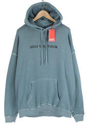 DIESEL S-Ummer-C1 vyriškas džemperis su gobtuvu, 2XL dydžio, skalbtos mėlynos spalvos, su didelėmis kengūros kišenėmis. Rekomenduojama kaina – 250 €. 