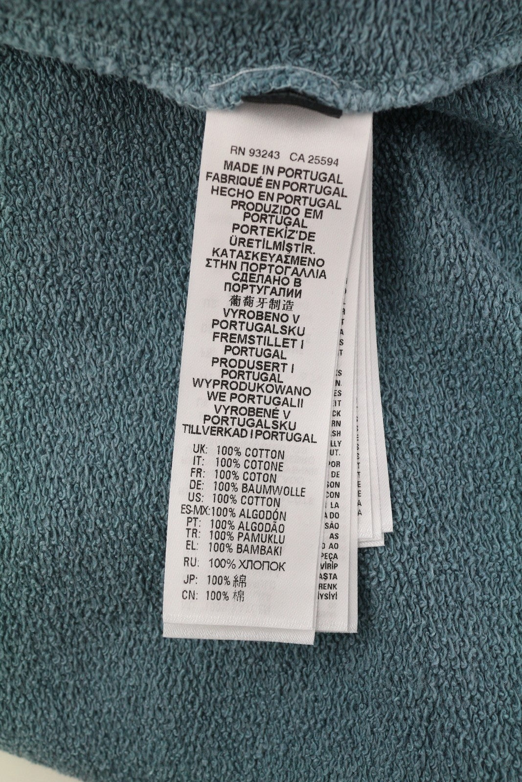 DIESEL S-Ummer-C1 vyriškas džemperis su gobtuvu, 2XL dydžio, skalbtos mėlynos spalvos, su didelėmis kengūros kišenėmis. Rekomenduojama kaina – 250 €. 