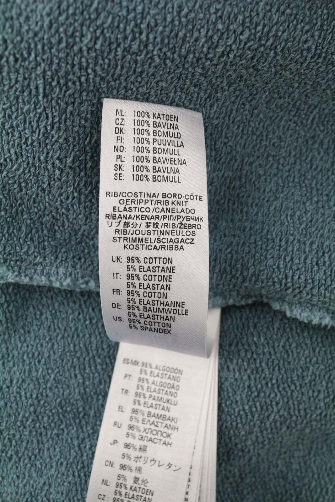 DIESEL S-Ummer-C1 vyriškas džemperis su gobtuvu, 2XL dydžio, skalbtos mėlynos spalvos, su didelėmis kengūros kišenėmis. Rekomenduojama kaina – 250 €. 