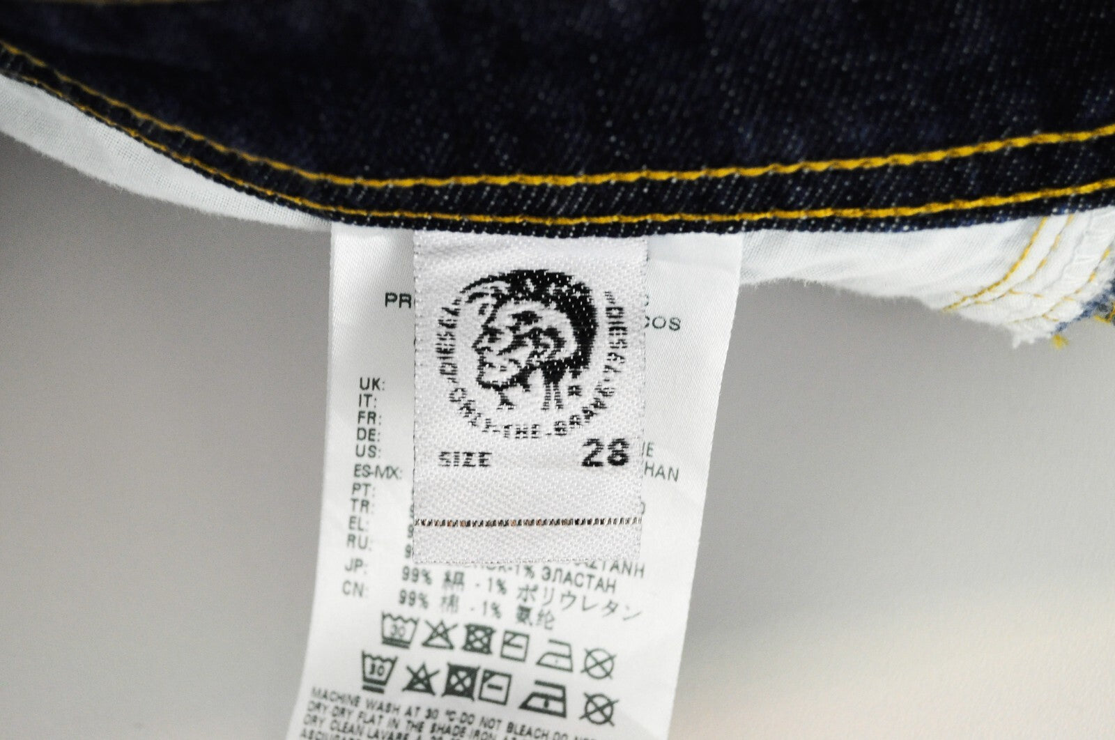 DIESEL Belther-R R48CA vyriški tamsiai mėlyni džinsai W28/L32 Slim Tapered Cotton Stretch 