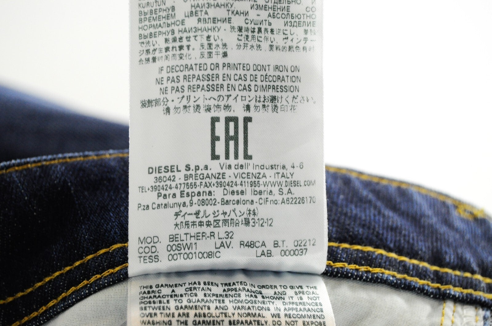 DIESEL Belther-R R48CA vyriški tamsiai mėlyni džinsai W28/L32 Slim Tapered Cotton Stretch 