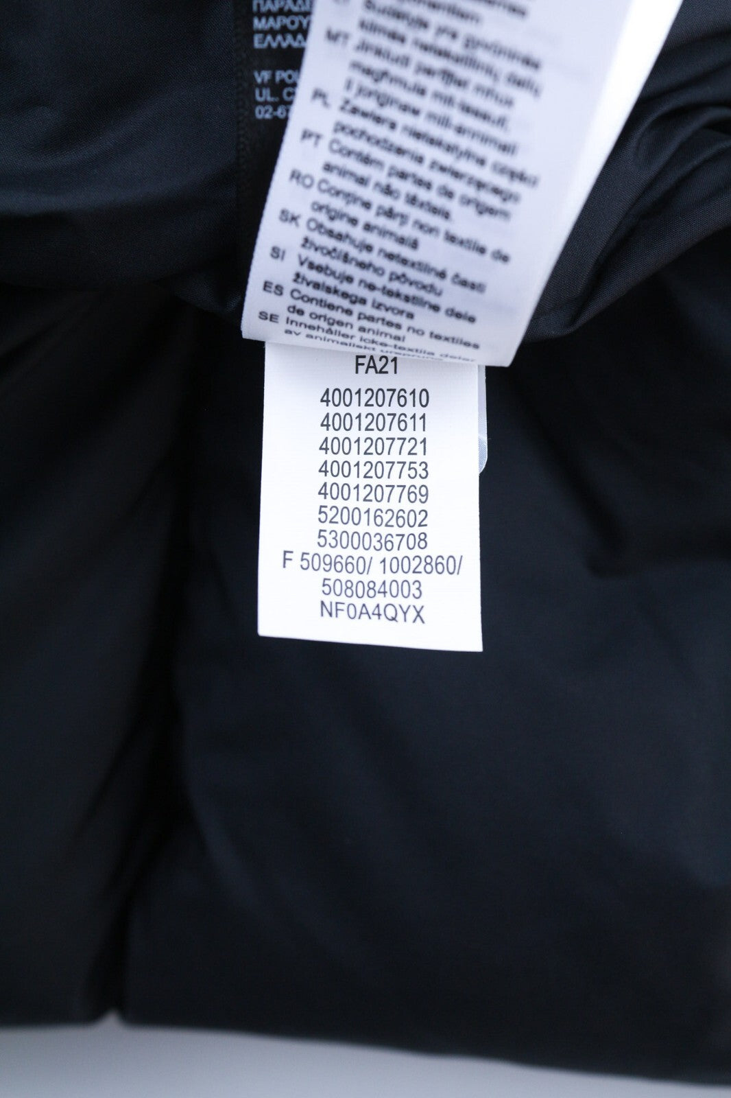 „The North Face Himalayan Down Parka“ vyriška striukė su gobtuvu 550 su izoliacija ir pamušalu. 