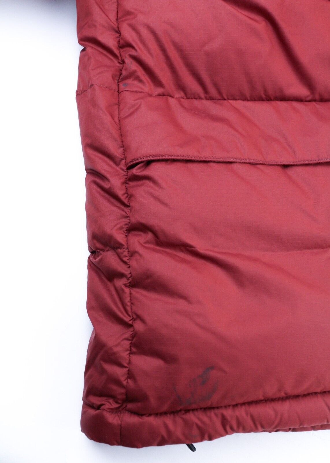„The North Face Himalayan Down Parka“ vyriška striukė su gobtuvu 550 su izoliacija ir pamušalu. 