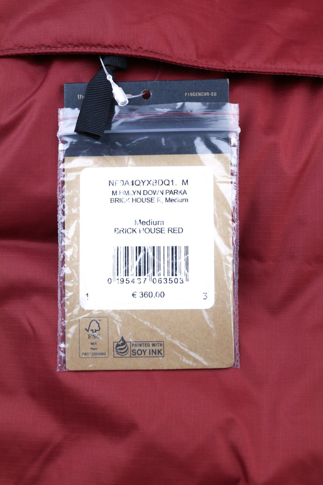 „The North Face Himalayan Down Parka“ vyriška striukė su gobtuvu 550 su izoliacija ir pamušalu. 