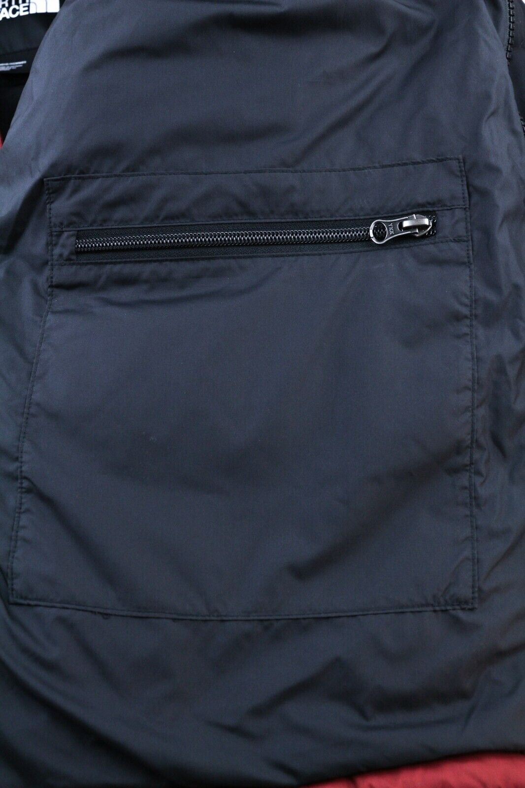 „The North Face Himalayan Down Parka“ vyriška striukė su gobtuvu 550 su izoliacija ir pamušalu. 