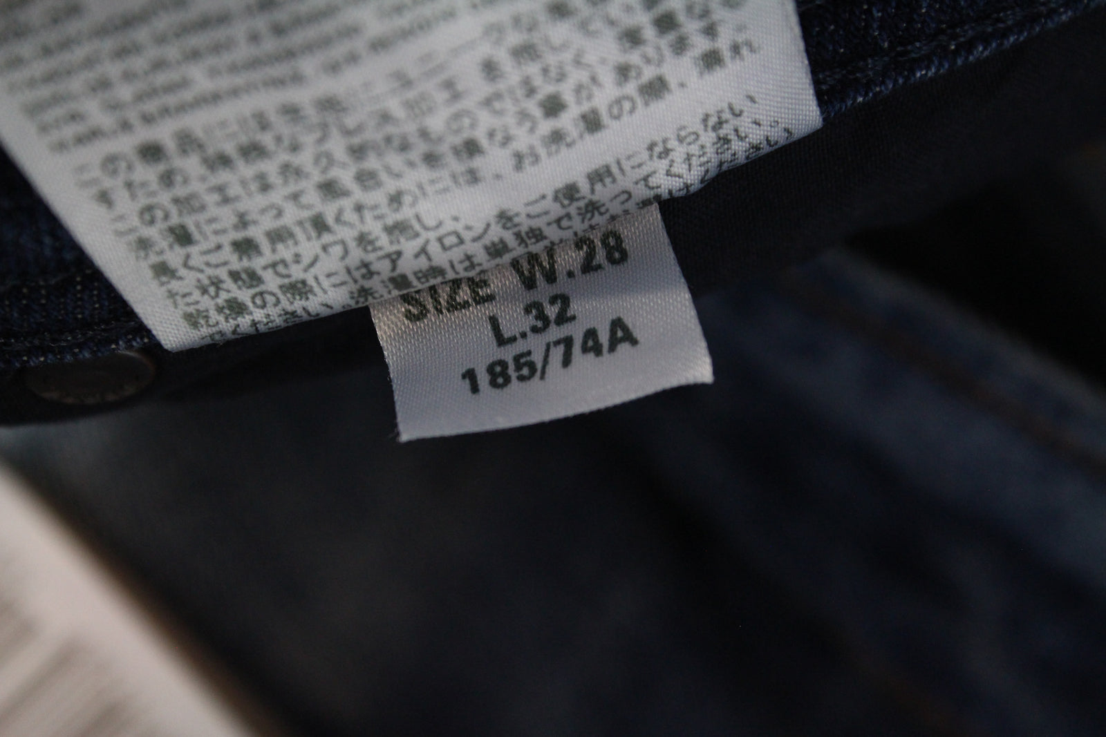 DIESEL Krayver R6ZD4 vyriški mėlyni džinsai W28/L32 Slim morkų spalvos skalbtos medvilnės tamprės 